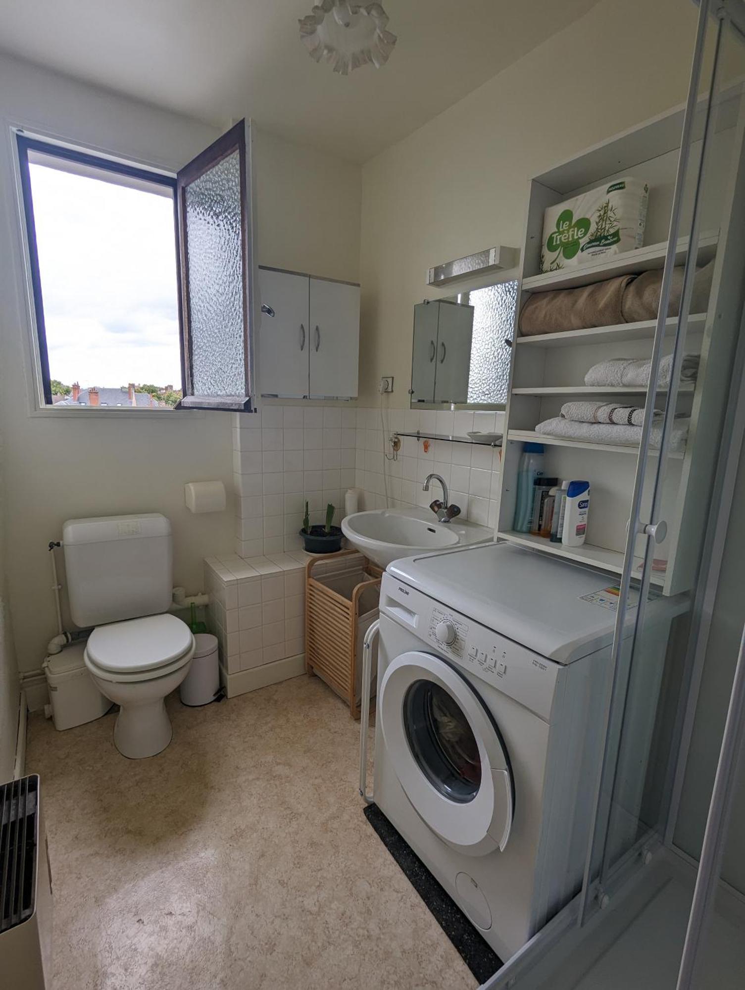 Studio 63M2 3Eme Etage Ou Chambre Dans Appartement 2Eme Etage Pour Sejours A Moulins 穆兰 外观 照片